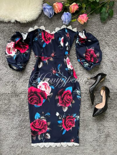 Нежна рокля Roses в тъмносиньо – код P251