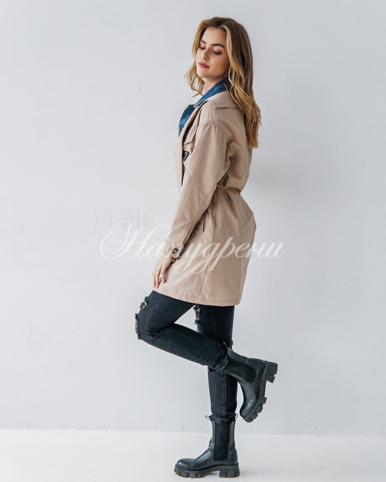 viber_image_2022-01-24_21-39-49-793 Дамски шлифер в бежов цвят с коланче