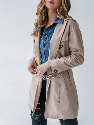 Дамски шлифер в бежов цвят с коланче