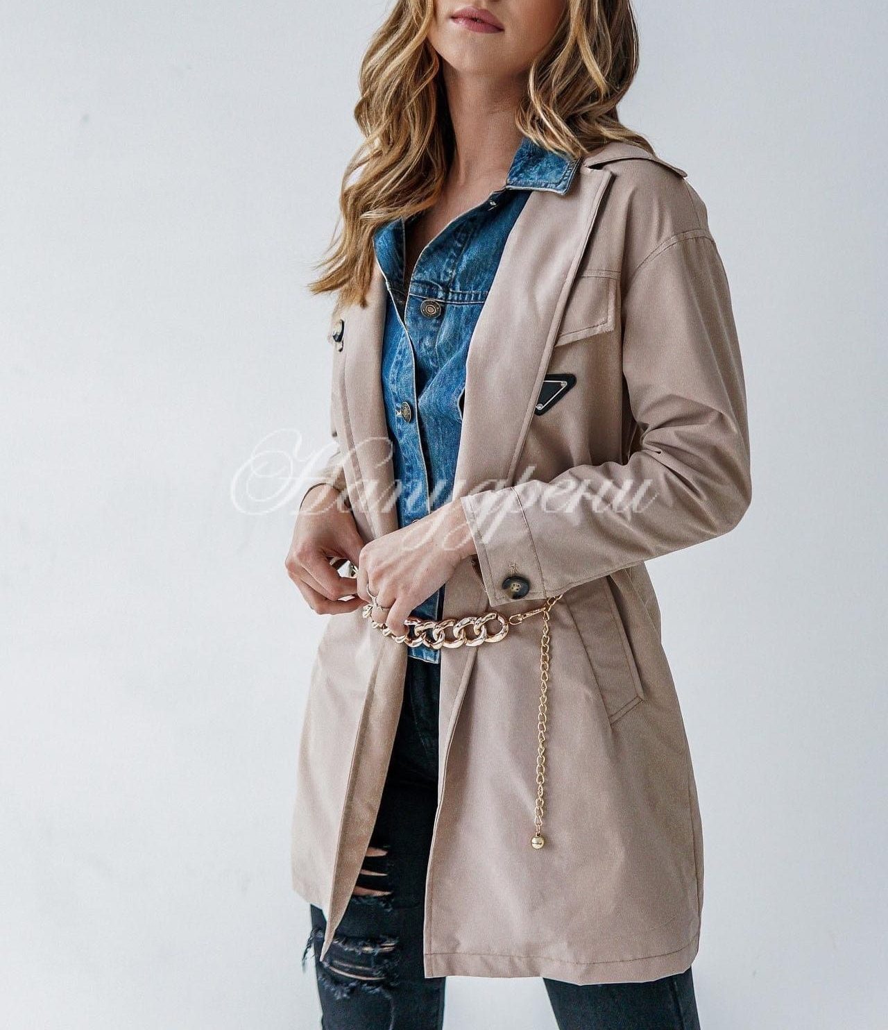 Дамски шлифер в бежов цвят с коланче Дамски шлифер в бежов цвят с коланче