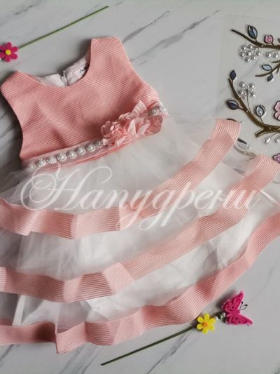 Детска рокля на воали в бял и прасковен цвят - код 096