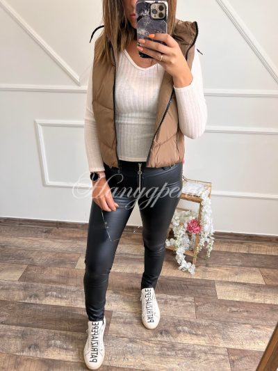 Ефектен елек с качулка в кафяв цвят - код 3390