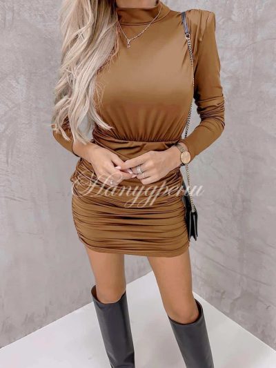 Вталена рокля в бежов цвят - код 3691