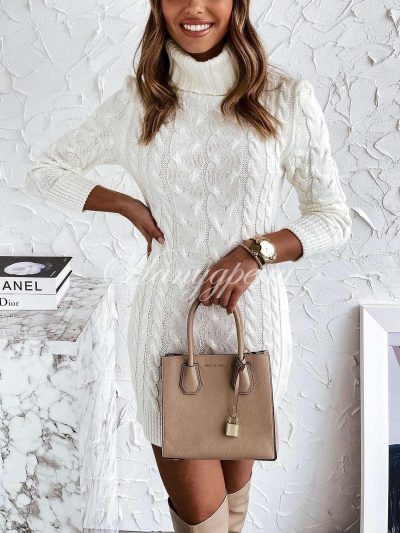 Вталена рокля плетиво в бял цвят – код 4016