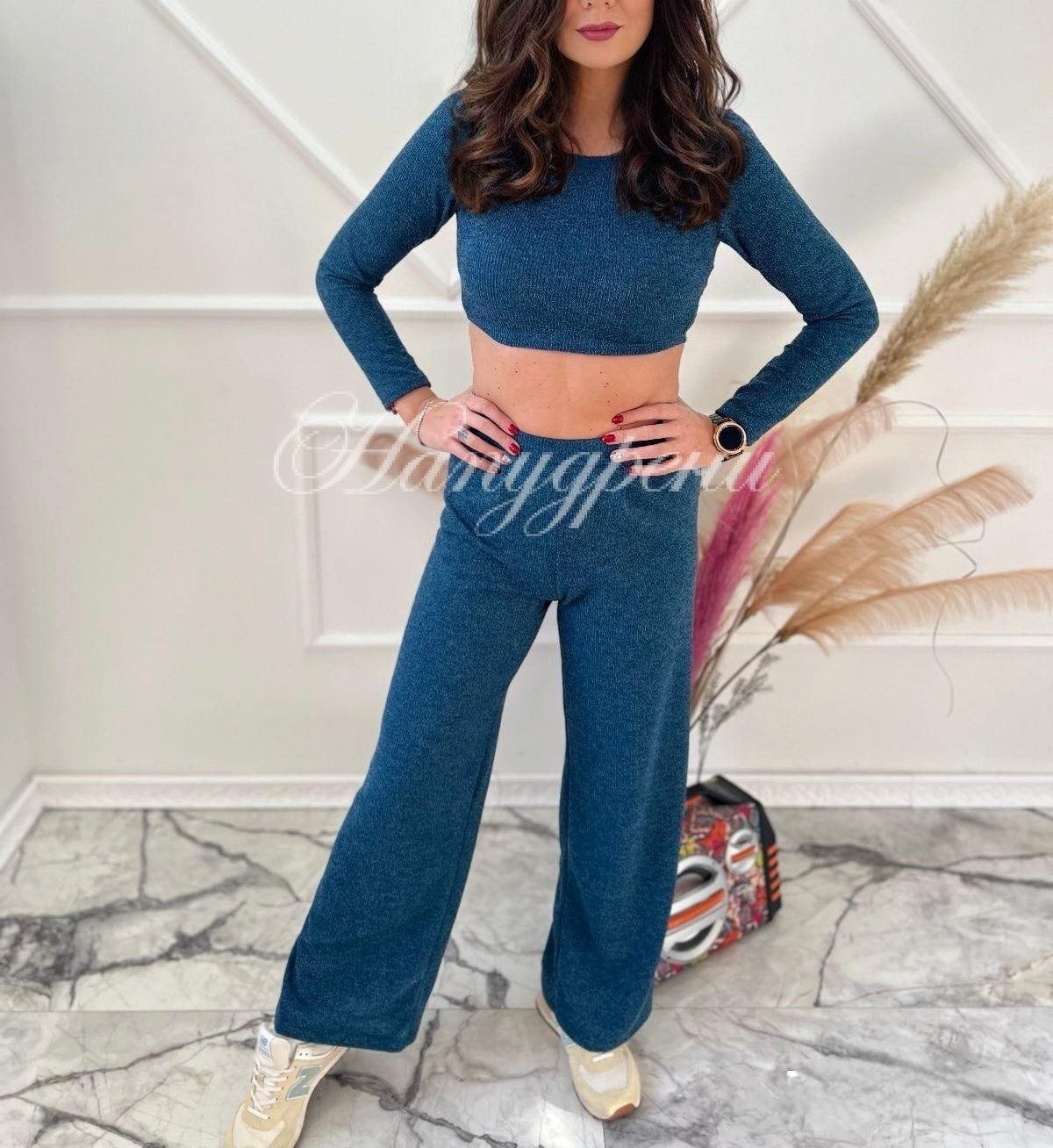 Дамски сет с къс топ в син цвят - код 4205 Дамски сет с къс топ в син цвят - код 4205