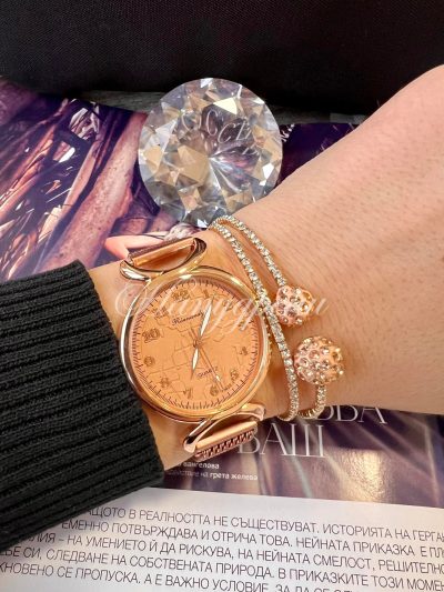 Дамски часовник с ефектен циферблат