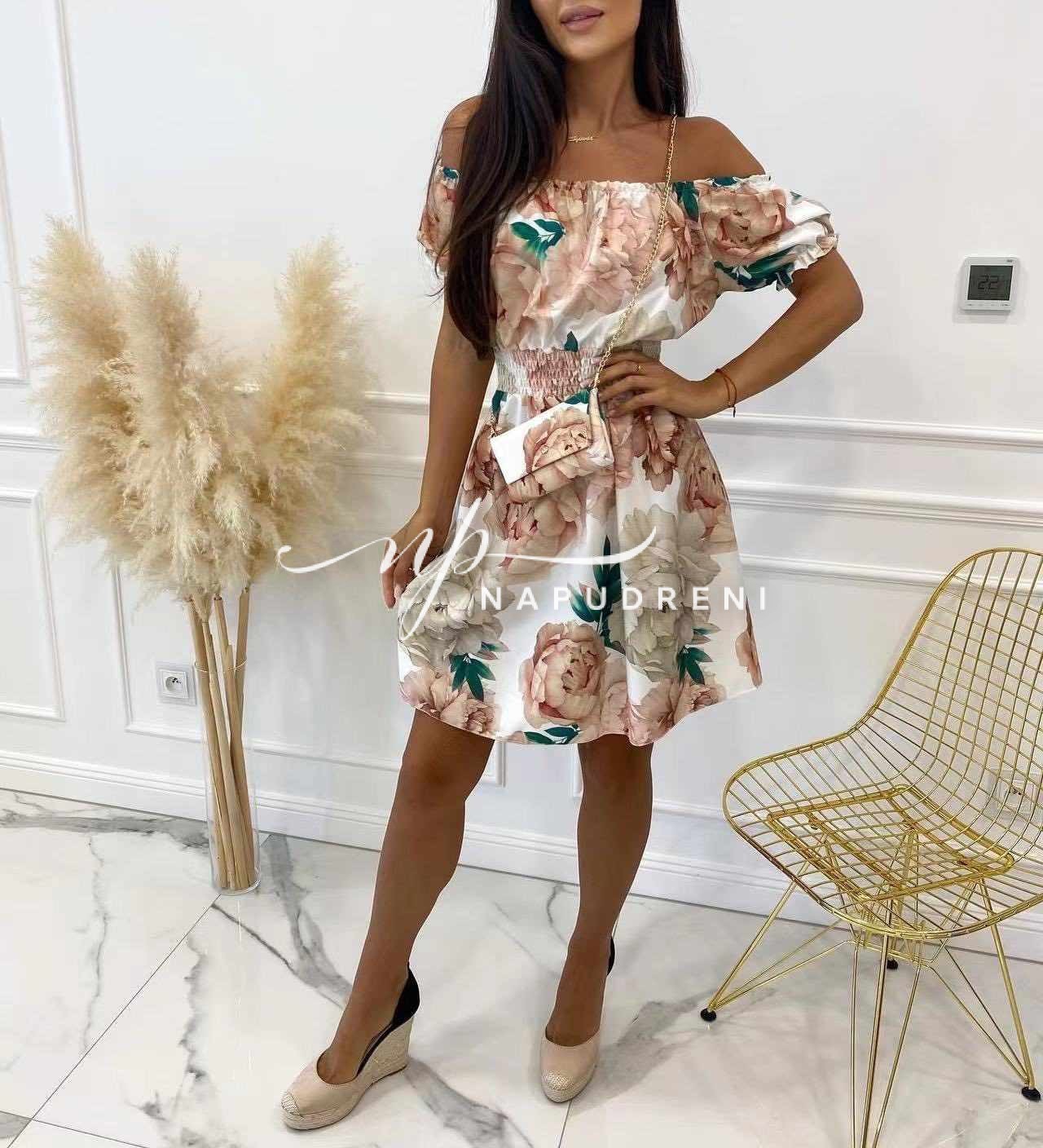 Дамска рокля “Mariya” с бежови цветя и чантичка