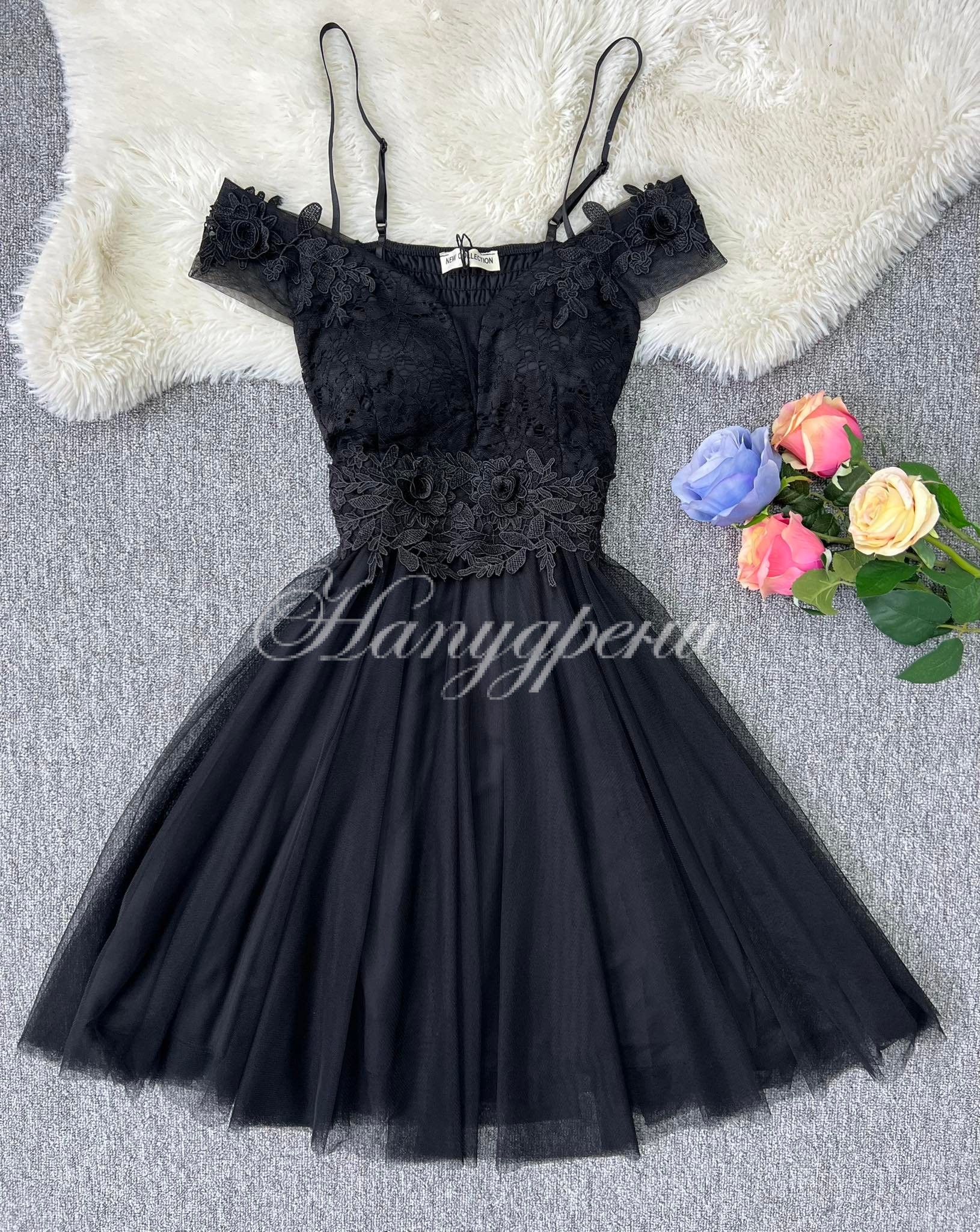 Официална рокля с дантела и тюл в черен цвят - код 5102 Официална рокля с дантела и тюл в черен цвят - код 5102