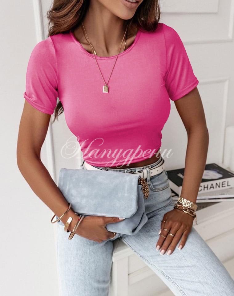 Тренди блузка с изчистен дизайн Тренди блузка с изчистен дизайн