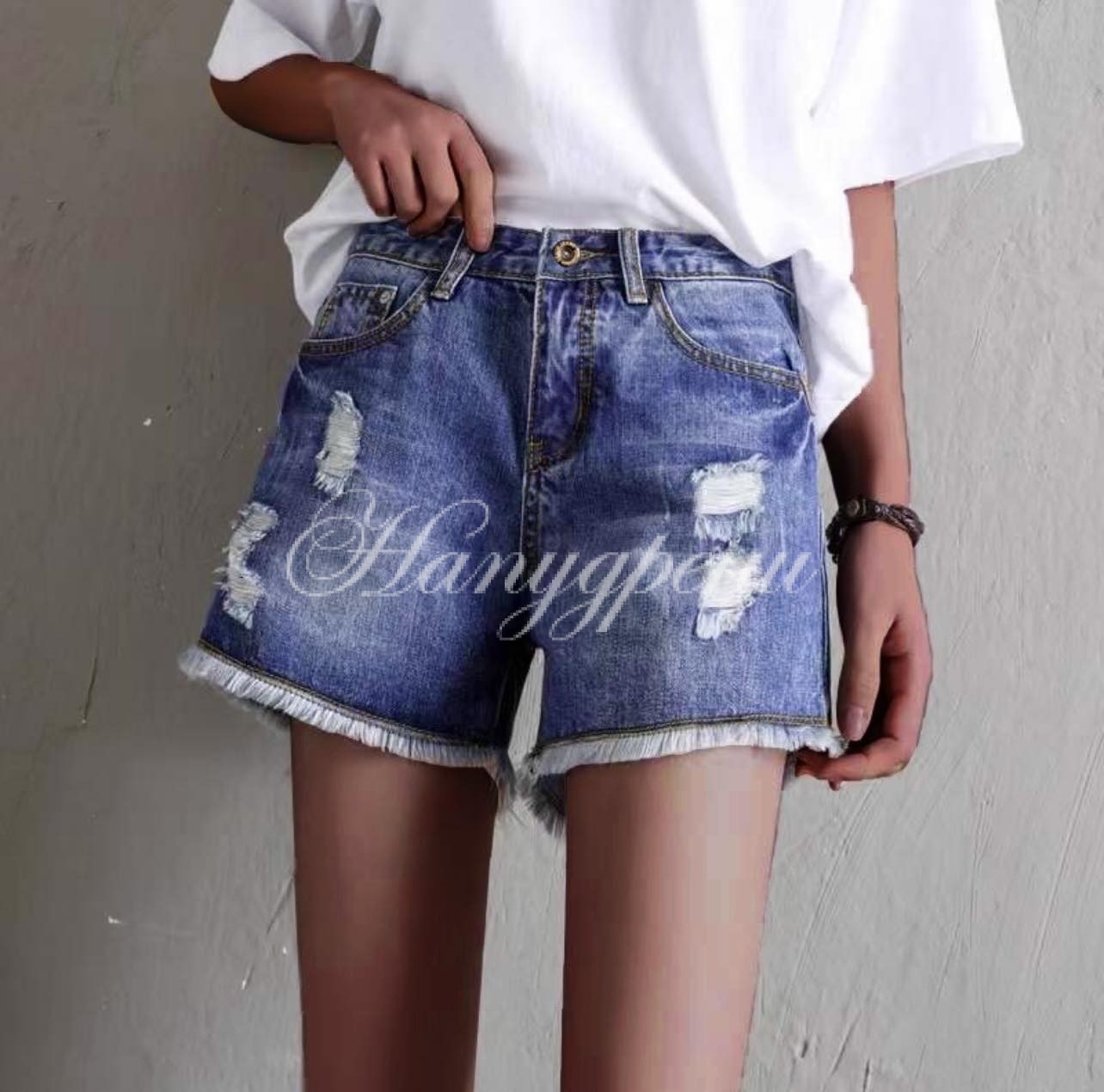 Дамски къси панталонки с ефектни кръпки - код 5319 Дамски къси панталонки с ефектни кръпки - код 5319