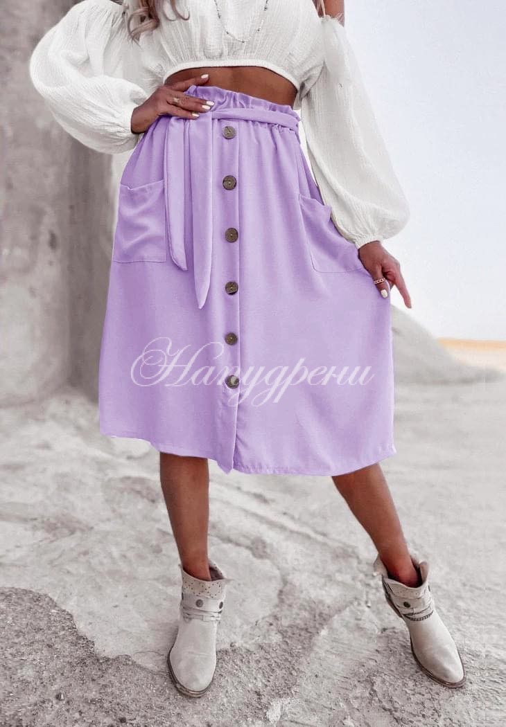 Ефектна пола с копчета и коланче Ефектна пола с копчета и коланче