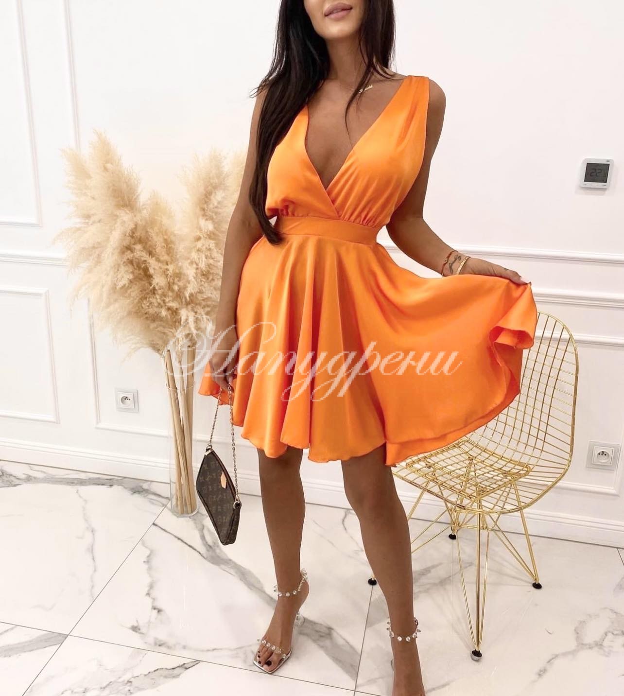 355629332_222304173966264_649319824211063945_n оранжева рокля