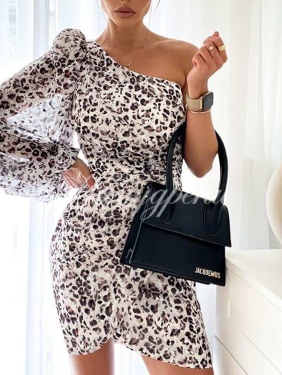 Стилна рокля с 1 ръкав и актуален животински принт - код 5580