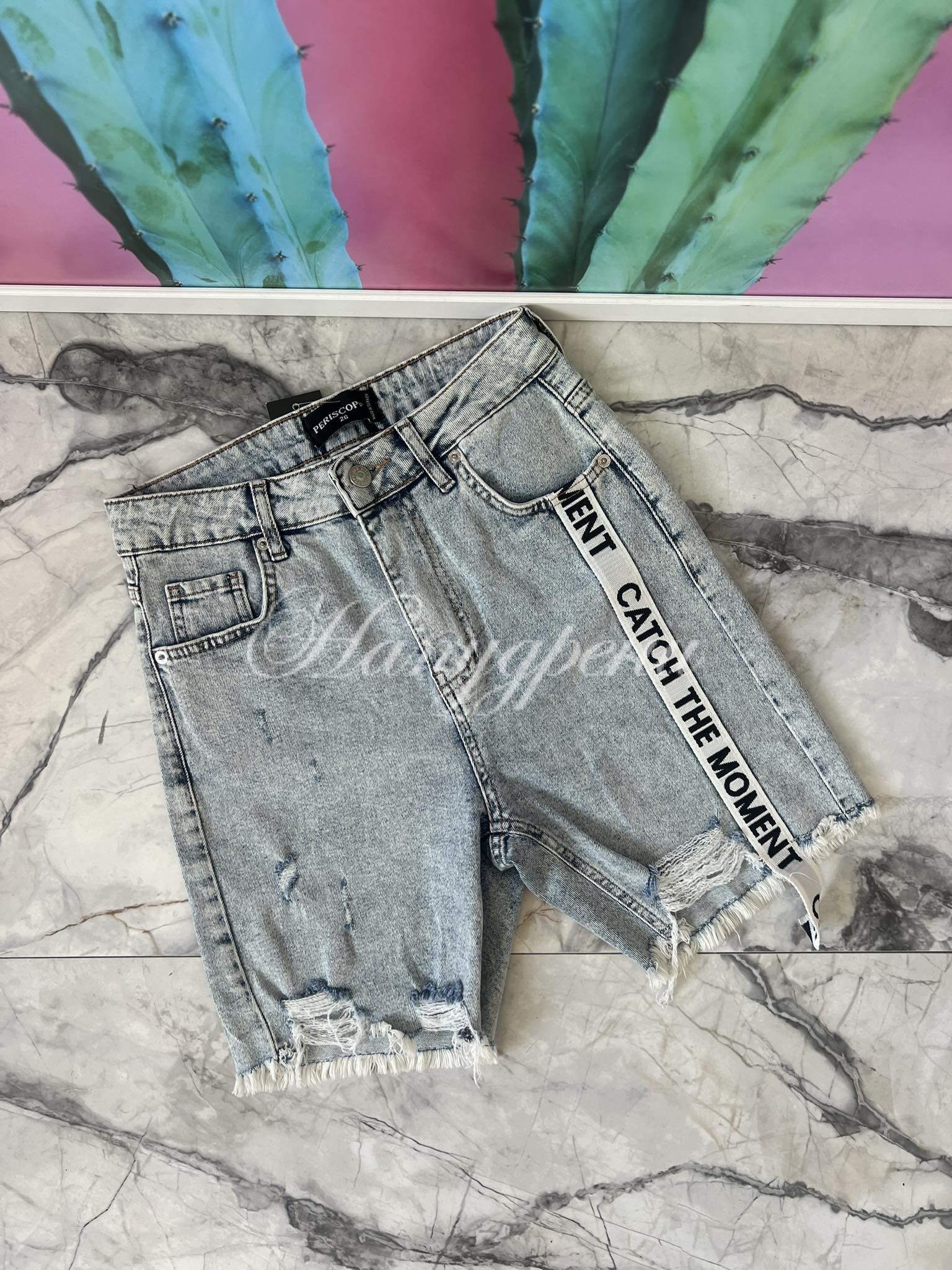 Дамски къси панталонки с актуален дизайн - код 5619 Дамски къси панталонки с актуален дизайн - код 5619