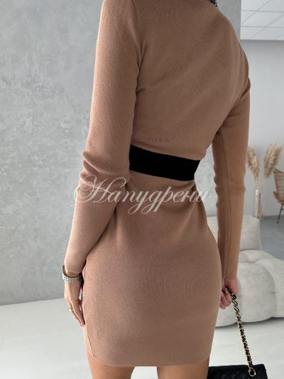 Кафява рокля с черни кантове и ефектни детайли по тях - код 6084