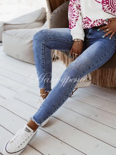 Тренди дънки по тялото в син цвят - код 6069