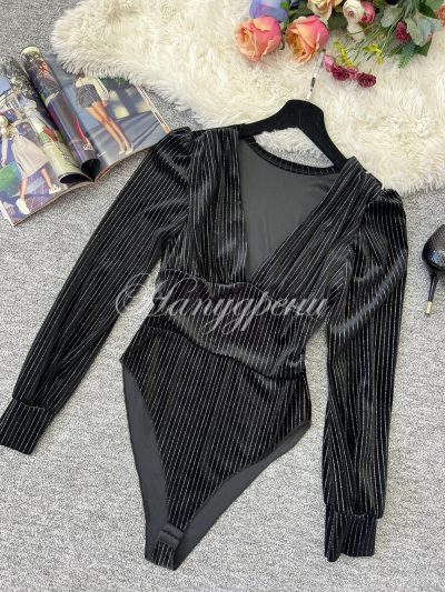 Дамско боди с блестящи нишки в черен цвят - код 6410