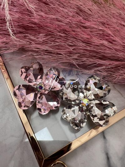 Елегантна брошка "цвете с камъни" в розов цвят- код 6462