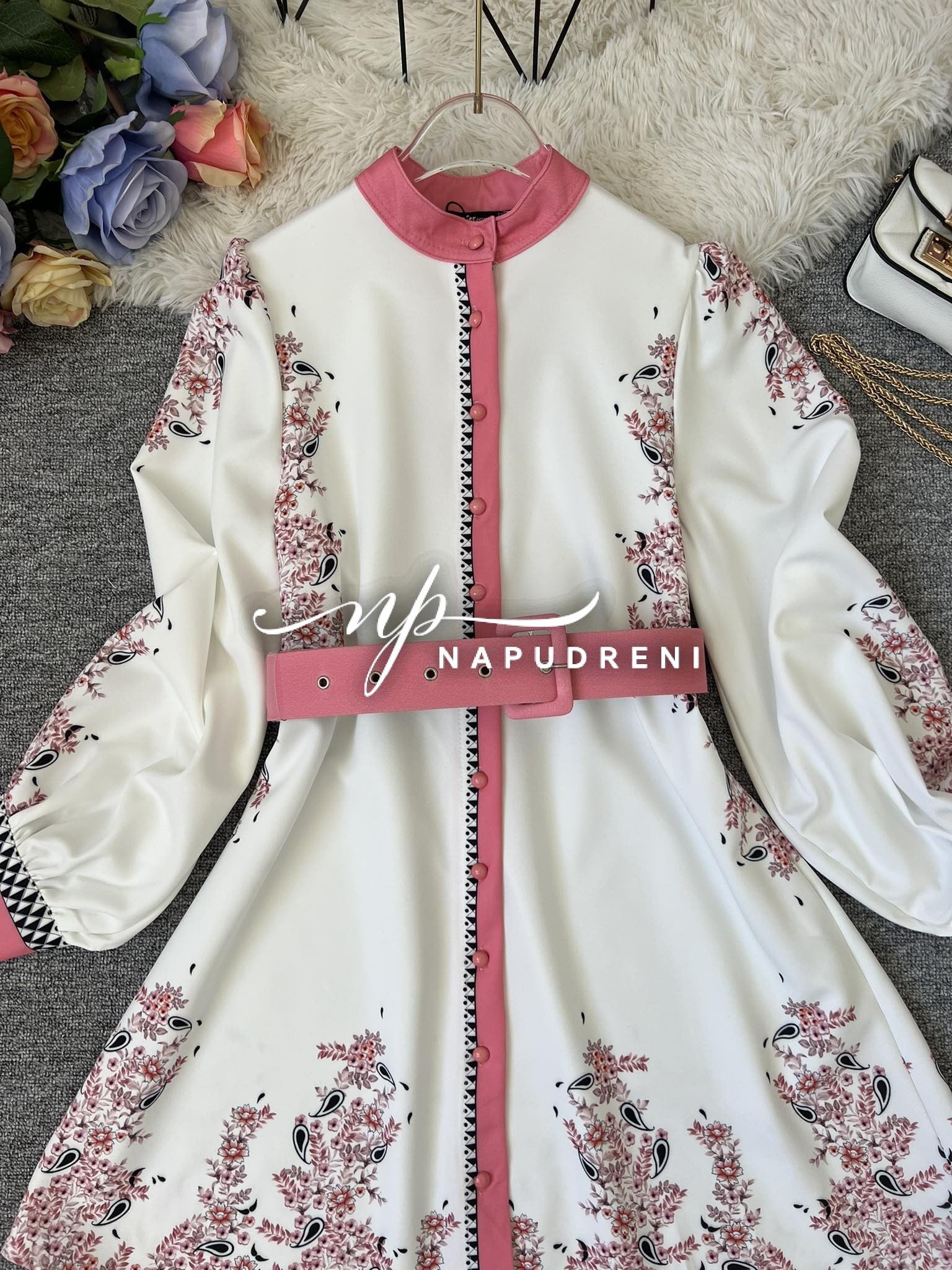 Дамска рокля с копчета по дължината й в розов цвят – код 7083