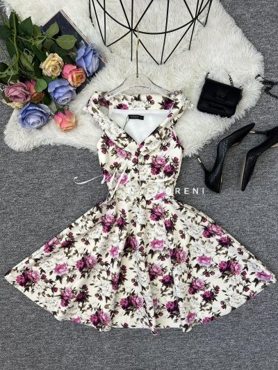 Дамска рокля на цветя в кремав цвят – код 7061