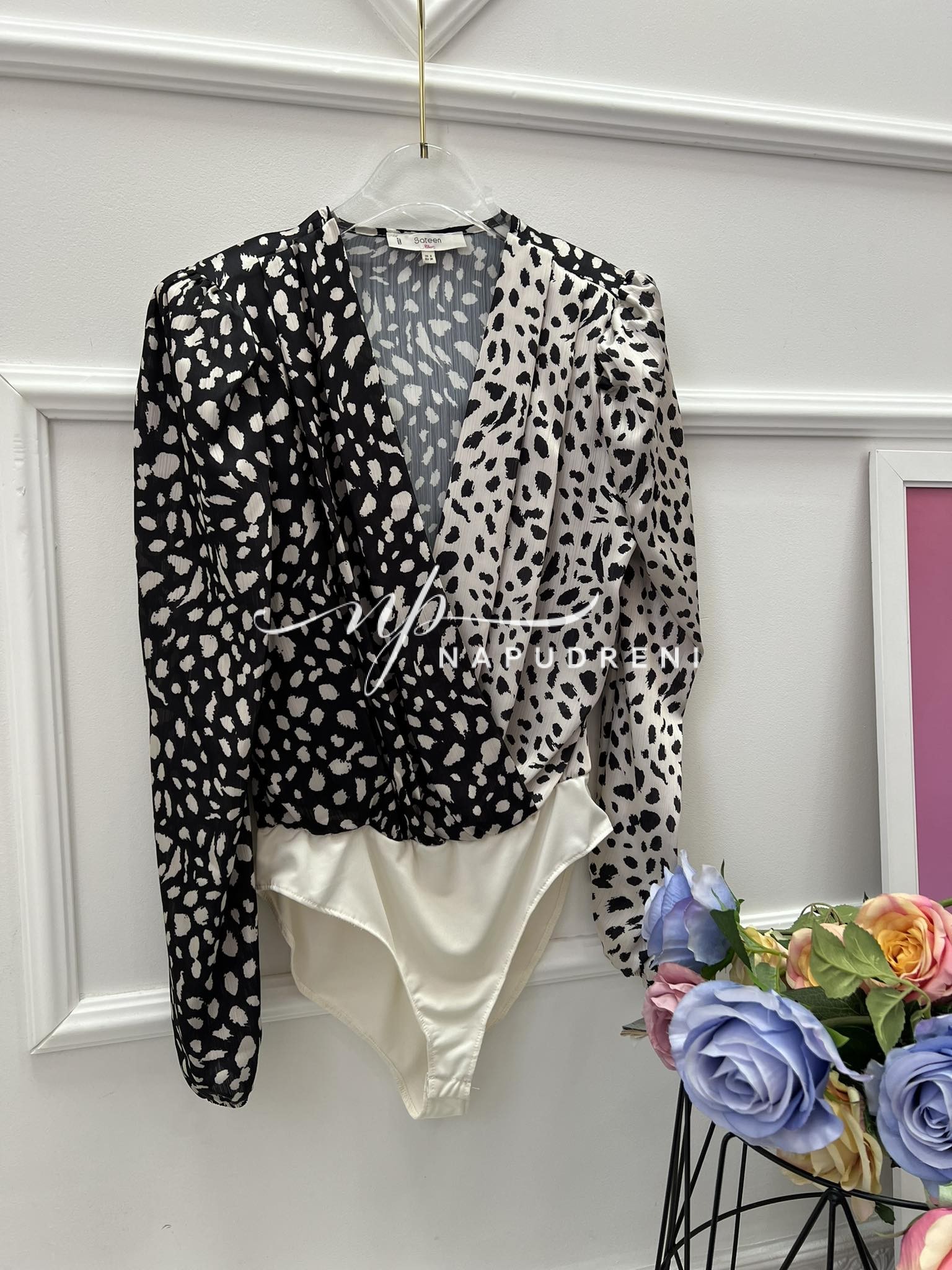 Дамско сатенено боди в животински принт