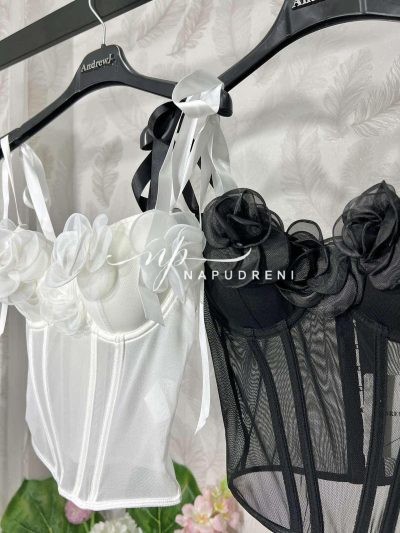 Дамско бюстие с тюл и розички в черен цвят – код 7398